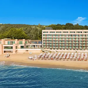 Hotel Marina Hotel, Sunny Day